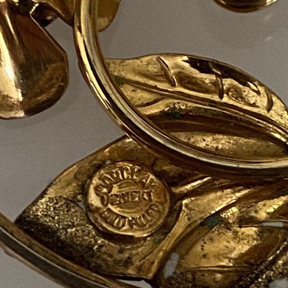 Vintage Signed Barclay Circle Wreath Brooch Pin Faux Seed‎ Pearl Gold Tone 1.5" - Picture 5 of 16